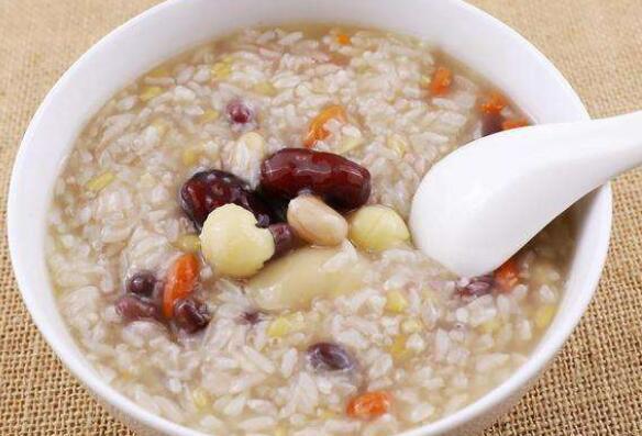 糙米粥怎么做好吃 黑米粥的做法教程