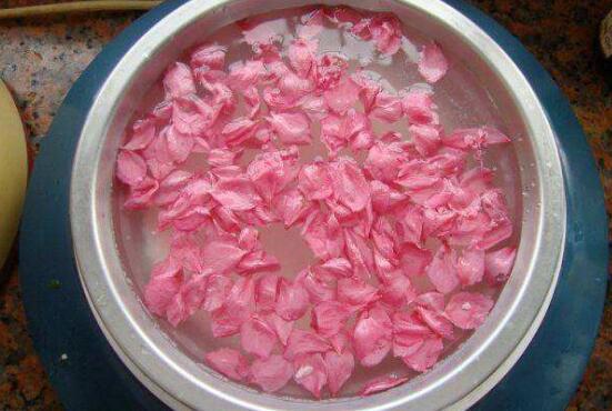 桃花粥怎么做 桃花粥的作用與功效