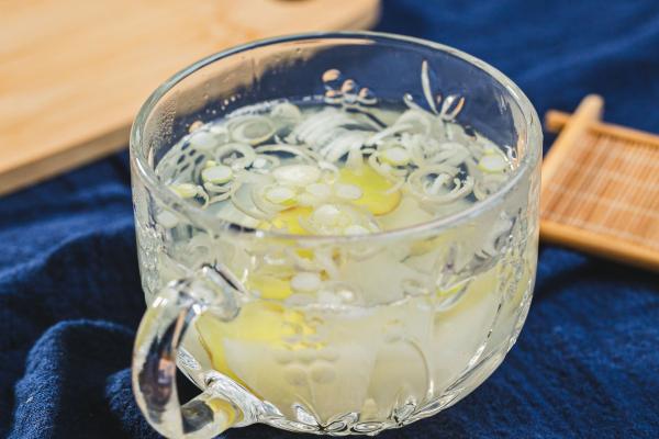 生姜如何泡水喝能祛濕去寒 生姜泡水喝的注意事項