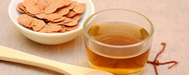 三伏天兒童艾灸有什么好處 三伏灸的適應(yīng)人群有哪些-易網(wǎng)<a href=http://m.henggaotouzi.com/ target=_blank class=infotextkey>健康養(yǎng)生</a>網(wǎng) 三伏天兒童艾灸有什么好處 三伏灸的適應(yīng)人群有哪些