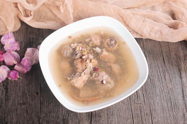 土茯苓的功效與作用 土茯苓泡水喝的禁忌-易網健康<a href=http://m.henggaotouzi.com/jkys/ target=_blank class=infotextkey>養生</a>網 土茯苓的功效與作用 土茯苓泡水喝的禁忌