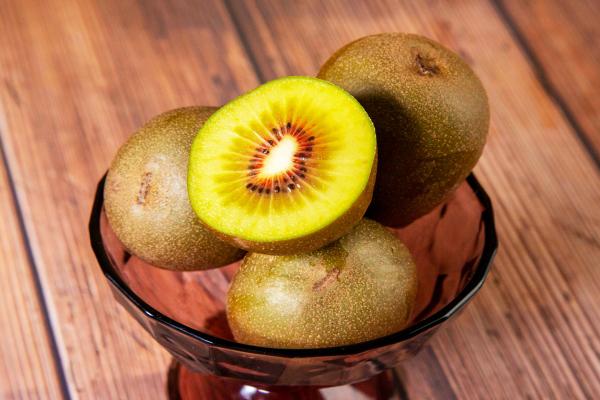 吃獼猴桃有什么好處和壞處 吃獼猴桃注意事項