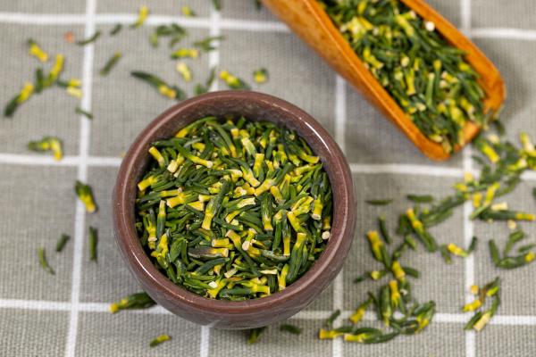 蓮子心泡水喝可以減肥嗎 蓮子心泡水喝有什么好處和壞處