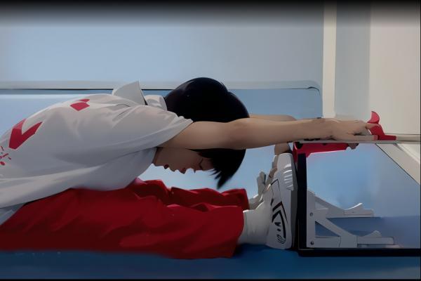 睡前做坐位體前屈有什么作用 體前屈做多了有壞處嗎