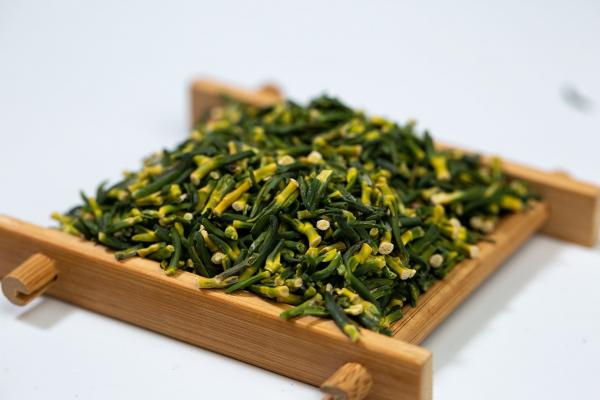 蓮子心泡水喝可以減肥嗎 蓮子心泡水喝有什么好處和壞處