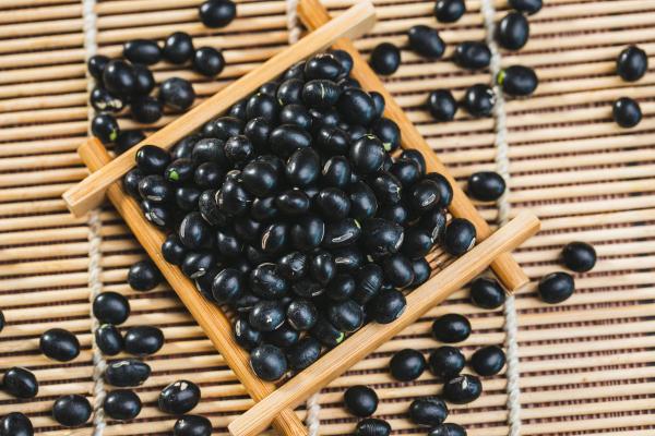 醋泡黑豆一般什么時間吃效果好 醋泡黑豆能補腎嗎