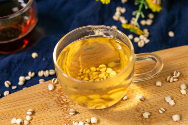 哺乳期可以喝蓮子心茶嗎 蓮子心茶什么人不能喝-易網(wǎng)健康<a href=http://m.henggaotouzi.com/jkys/ target=_blank class=infotextkey>養(yǎng)生</a>網(wǎng) 哺乳期可以喝蓮子心茶嗎 蓮子心茶什么人不能喝