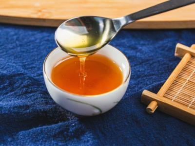體內濕氣重可以喝蜂蜜水嗎 喝蜂蜜水會產生濕氣嗎