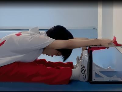 睡前做坐位體前屈有什么作用 體前屈做多了有壞處嗎