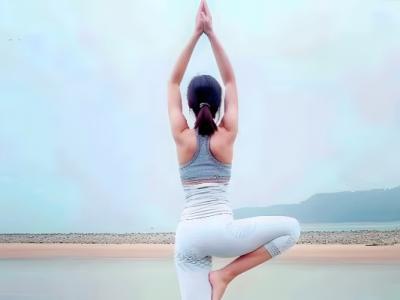 練瑜伽前后多長時(shí)間不能吃飯 練瑜伽多久能看到效果