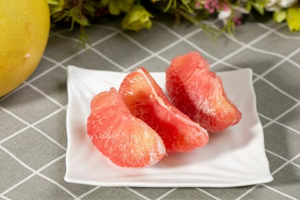 高血壓能不能吃柚子-易網健康<a href=http://m.henggaotouzi.com/jkys/ target=_blank class=infotextkey>養生</a>網 高血壓能不能吃柚子