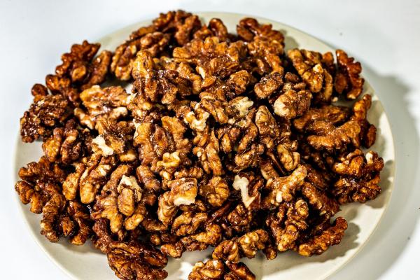 山核桃的功效與作用、禁忌和食用方法-易網(wǎng)健康養(yǎng)生網(wǎng) 山核桃的功效與作用、禁忌和食用方法