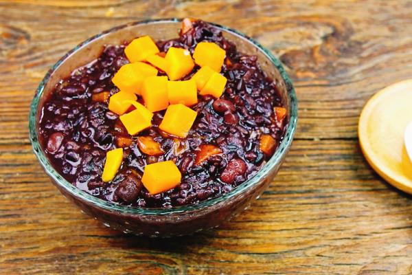 紅豆粥的功效與作用、禁忌和食用方法