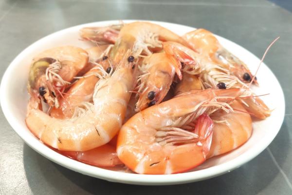 蝦的功效與作用、禁忌和食用方法-易網(wǎng)<a href=http://m.henggaotouzi.com/ target=_blank class=infotextkey>健康養(yǎng)生</a>網(wǎng) 蝦的功效與作用、禁忌和食用方法