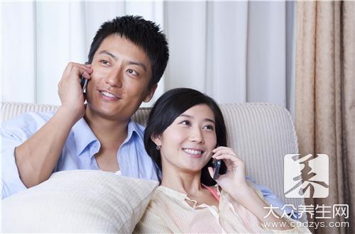 插進去一半帶點血絲是為什么？