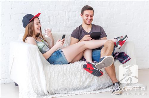 夫妻密室之中竟可以這樣省力 