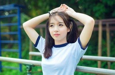 閨蜜們喜歡看放蕩男女的交換小說遭我嫌棄，被狠狠教訓了一番