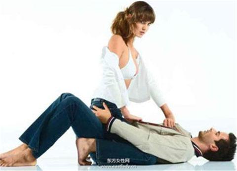 15張真人做愛姿勢示范圖片大全 總有一種適合你-易網健康<a href=http://m.henggaotouzi.com/jkys/ target=_blank class=infotextkey>養生</a>網 15張真人做愛姿勢示范圖片大全 總有一種適合你