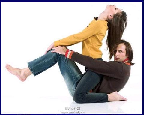 15張真人做愛姿勢示范圖片大全 總有一種適合你-易網健康養生網 15張真人做愛姿勢示范圖片大全 總有一種適合你