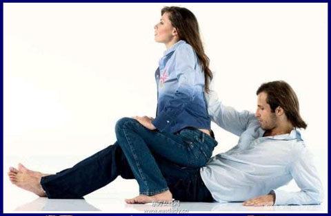 15張真人做愛姿勢示范圖片大全 總有一種適合你-易網健康養生網 15張真人做愛姿勢示范圖片大全 總有一種適合你