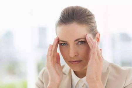 月經(jīng)量少發(fā)黑是什么原因，吃五種食物可以調(diào)理