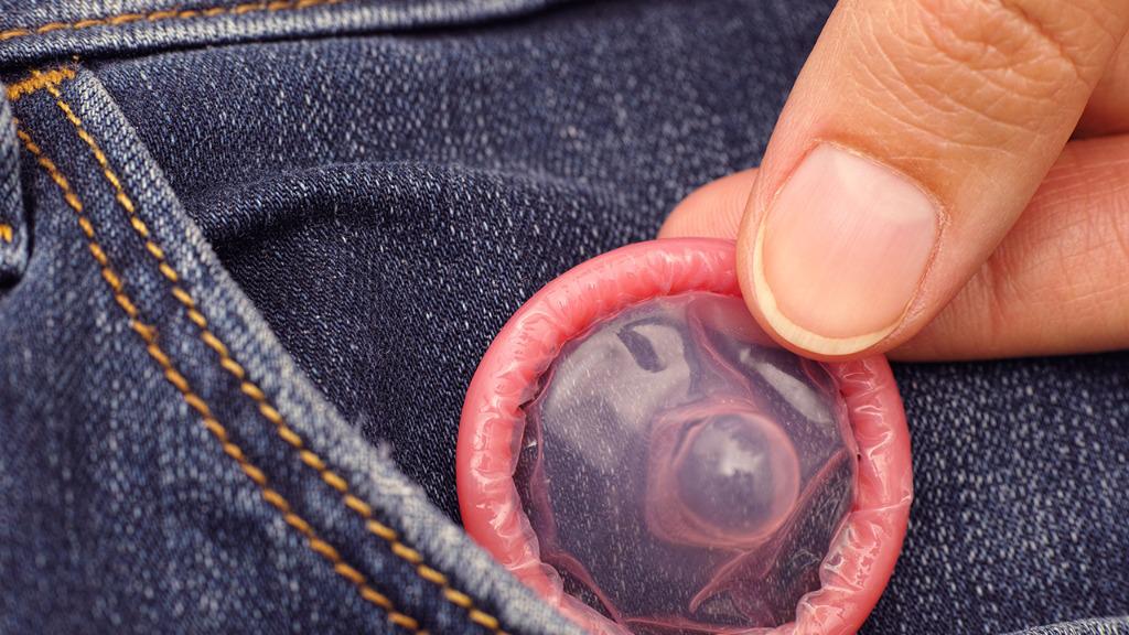 回味避孕套的悠久歷史 詳解避孕套的種類與效果