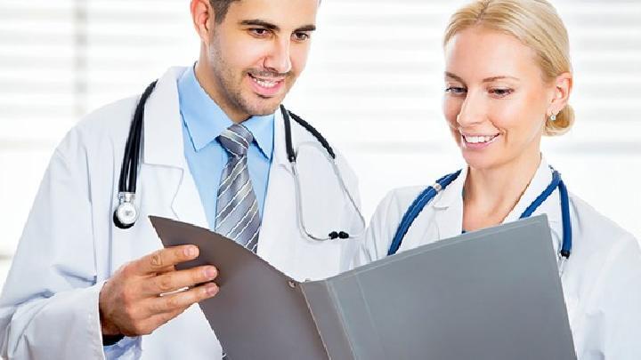 男人晚上睡覺遺精是怎么回事 男人晚上遺精是病還是正常的