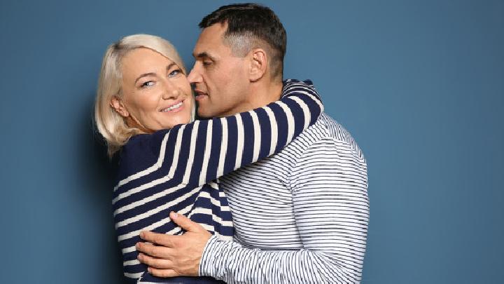 夫妻夏季性愛的注意事項有哪些 夫妻夏季必學的7個性技巧