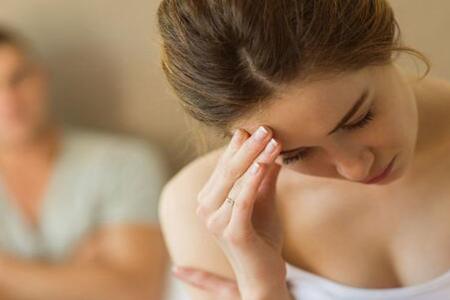 性冷淡的表現(xiàn)有哪些呢？這四個(gè)表現(xiàn)癥狀及時(shí)改善治療