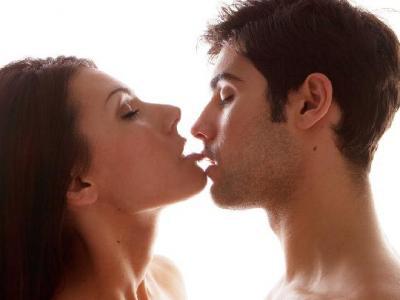 老年人怎么來(lái)解決性生活問(wèn)題? 老年人性生活有幾個(gè)正確的方法