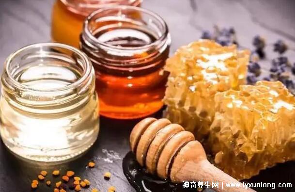 男人喝蜂蜜對性功能有什么好處,起保健作用沒有直接效果-易網健康<a href=http://m.henggaotouzi.com/jkys/ target=_blank class=infotextkey>養生</a>網 男人喝蜂蜜對性功能有什么好處,起保健作用沒有直接效果