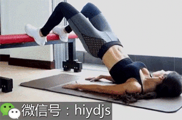 她用這7個動練臀后身材吸引千萬粉絲！秒殺一線明顯