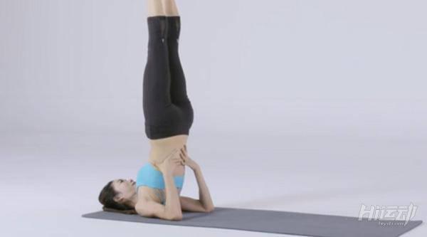 10個動作睡前瑜伽！舒經活血驅除每天疲勞