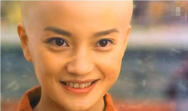 現實版“重返20歲”，42歲趙薇從中年到小仙女的勵志蛻變