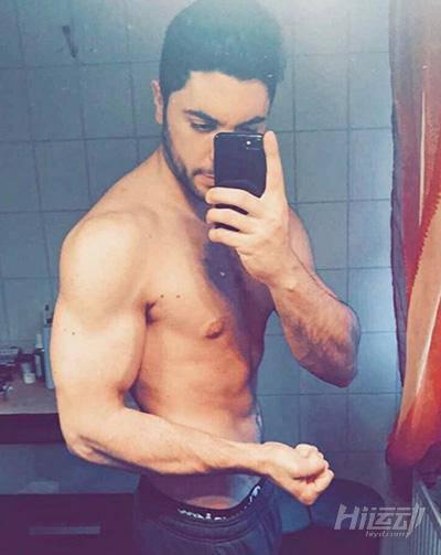 新的一年，祝你跟這個(gè)小伙一樣：減肥上癮