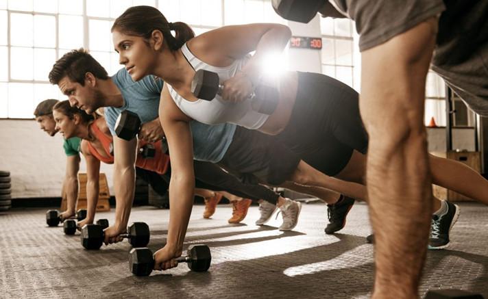 SNH48戴萌健身房曬腹肌，軟萌女神到霸氣總攻的蛻變之路