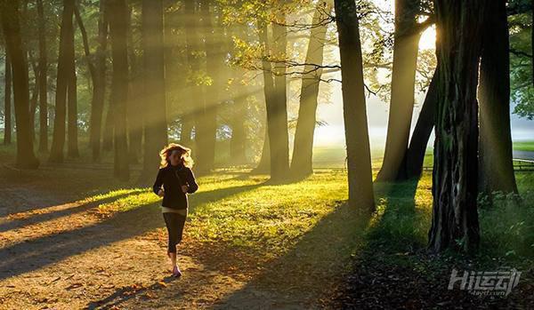 跑步干貨！5個(gè)簡單動作讓你的跑步水平更上一個(gè)臺階