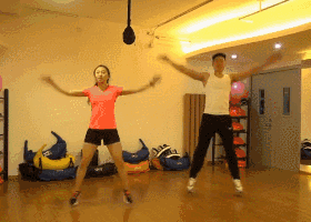 9個(gè)動(dòng)作10分鐘暴汗燃脂！沒強(qiáng)度的減肥都是瞎扯淡