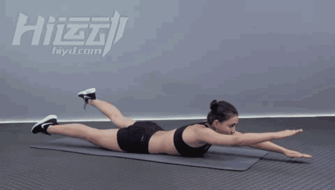 迪麗熱巴的蝴蝶臀PK張天愛的健身臀，誰更勝一籌？