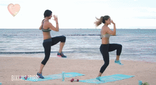 沙灘燃脂訓練，兩個小天使帶你打造魔鬼身材