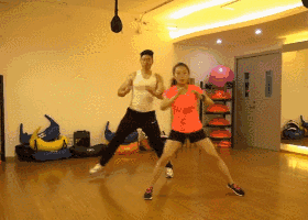 9個(gè)動(dòng)作10分鐘暴汗燃脂！沒強(qiáng)度的減肥都是瞎扯淡