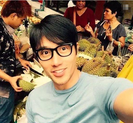 50歲中年大叔活成了20歲小鮮肉，歲月這把“殺豬刀”是把假的吧？