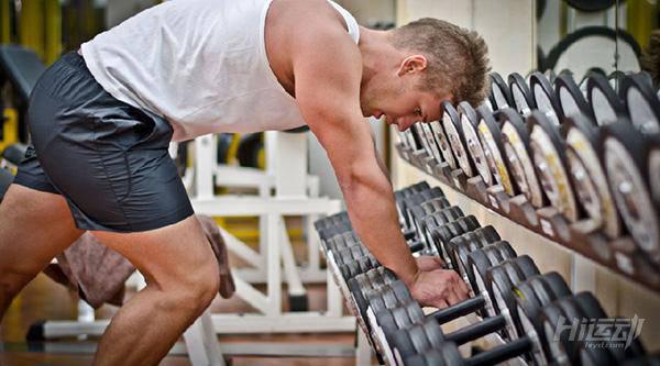 超級減脂訓練：9個動作練完就濕身的hiit訓練！