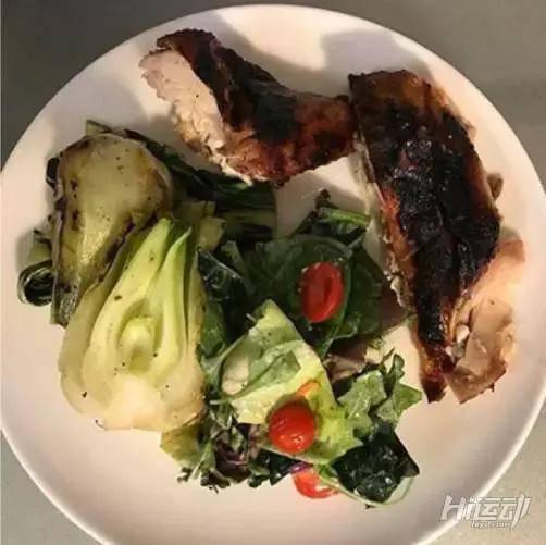 堅持健身33年每天就吃這個，這樣的身材普通女人真沒有