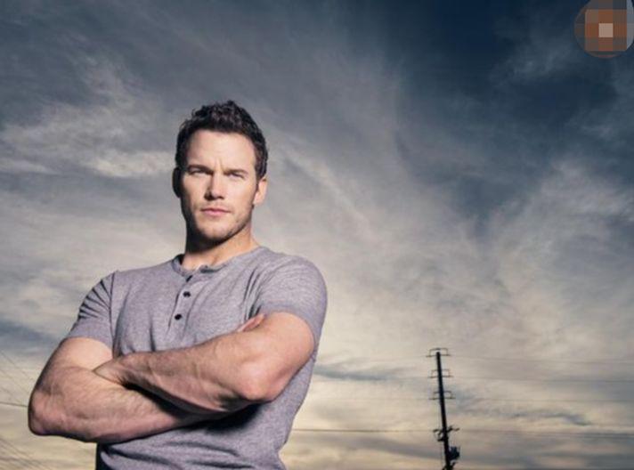 因肌肉太大被嫌棄的男星，網友稱他是好萊塢最忙的男星，沒有之一