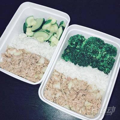 新的一年，祝你跟這個(gè)小伙一樣：減肥上癮