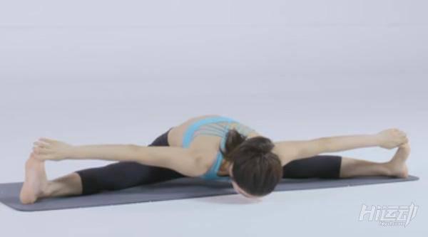 10個動作睡前瑜伽！舒經活血驅除每天疲勞