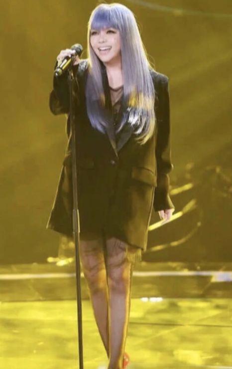 46歲張惠妹到底經歷了什么，暴瘦后她的腿堪比鄭爽“漫畫腿”