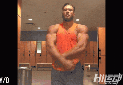 曾經是個菜鳥，直到他姐夫出現！小伙練成了少有的真空腹