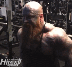 入過黑幫蹲過大獄！31歲健身逆襲成彪悍巨獸